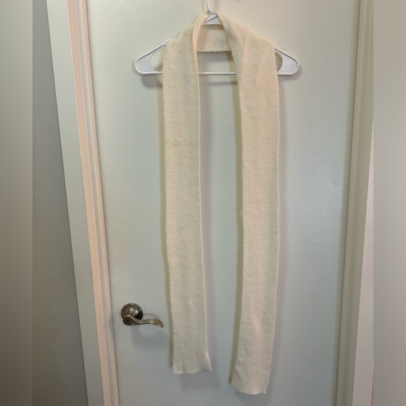 Daily Drills Long Scarf - Picture 3 of 3